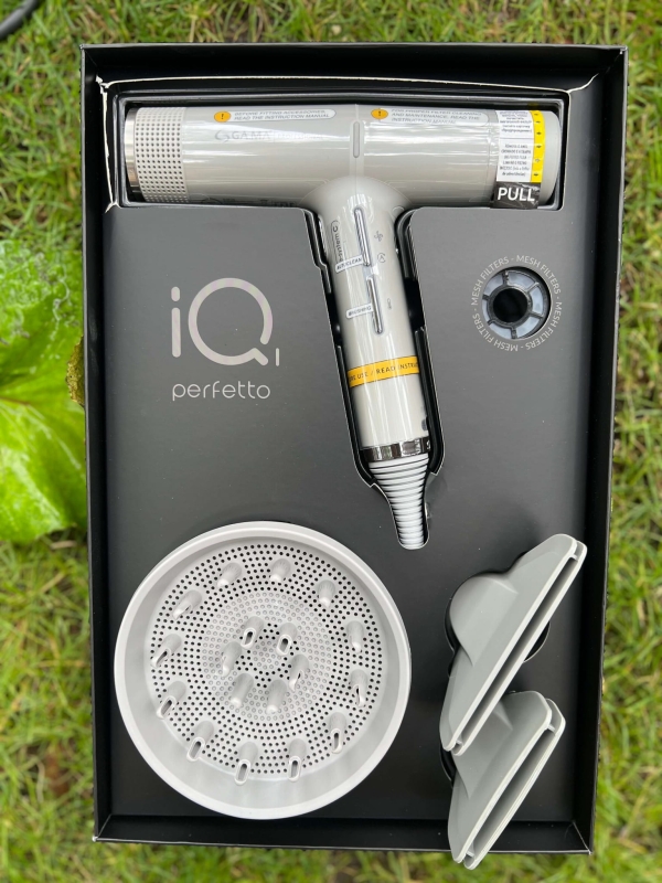 GA.MA iq perfetto Suszarka do włosów z ozonem i dyfuzorem 2000w srebrna(1).jpg