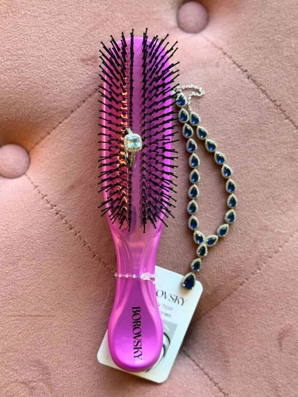 Scalp Brush Borovsky Sweet Violet Szczotka do pielęgnacji włosów i skóry głowy.jpg