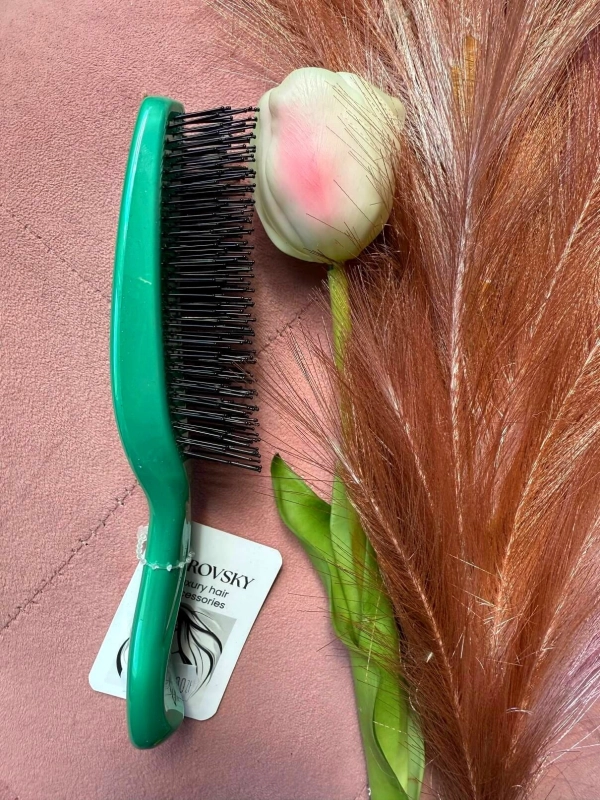 Scalp Brush Borovsky Green Apple Szczotka do pielęgnacji włosów i skóry głow.jpg