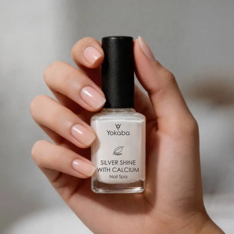 Yokaba Nail spa silver conditioner Mleczna odżywka do paznokci perłowa.jpg