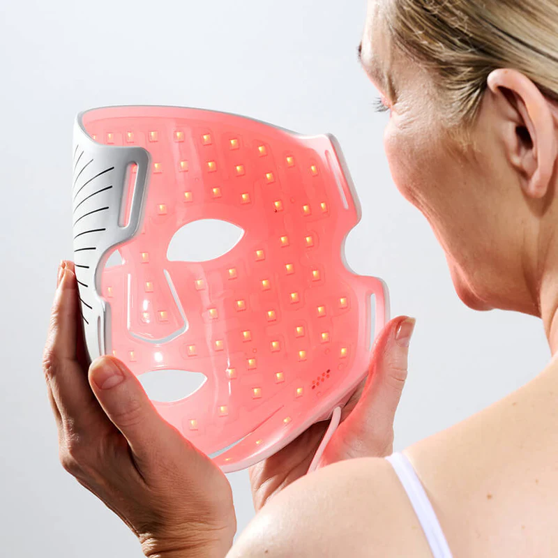 led-light-therapy-mask-currentbody-skin-4_1_800x.webp